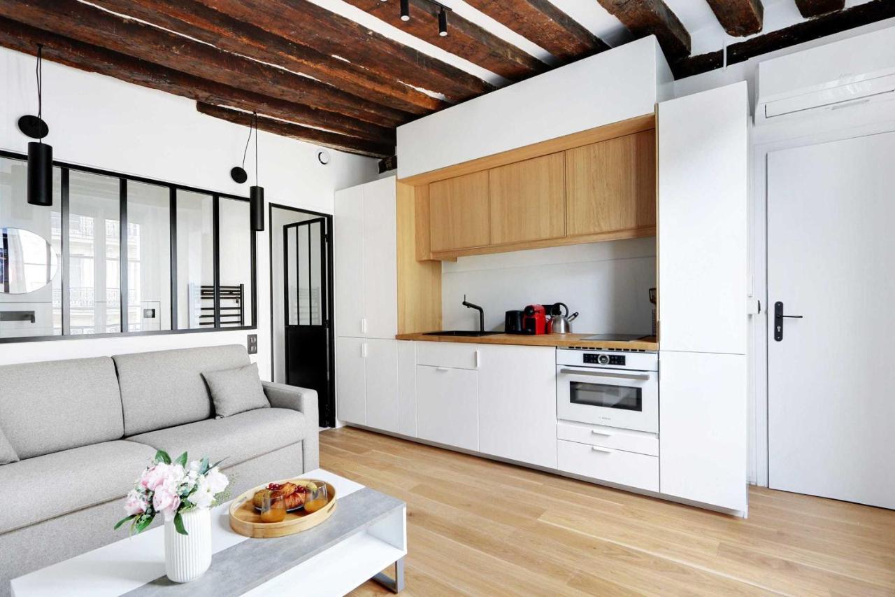 Apartment Studio 2p Renove Rue Des Archives Marais Clim 3